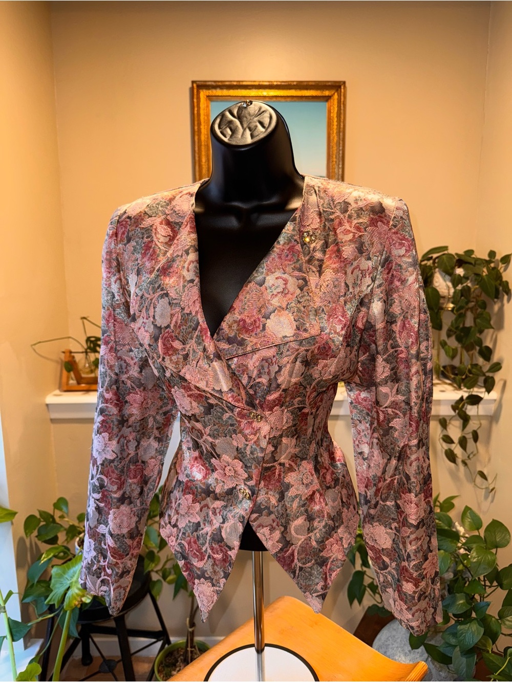 Vintage handmade floral tapestry blazer